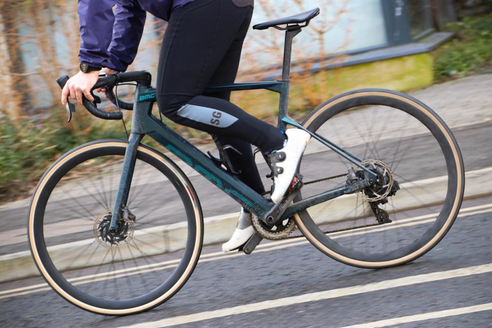 2023 BMC Roadmachine AMP ONE - riding 2.jpg