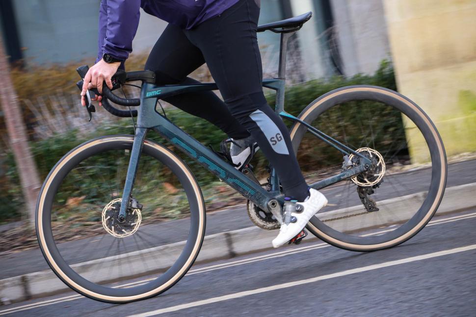 2023 BMC Roadmachine AMP ONE - riding 4.jpg