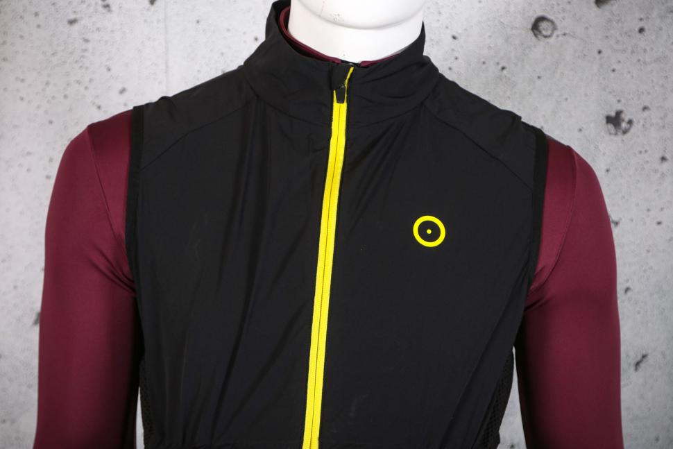 2023 BodyLite Gear NightVision Gilet - chest.jpg