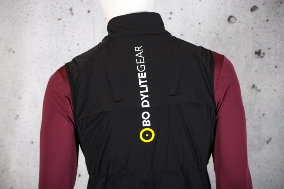 2023 BodyLite Gear NightVision Gilet - shoulders.jpg