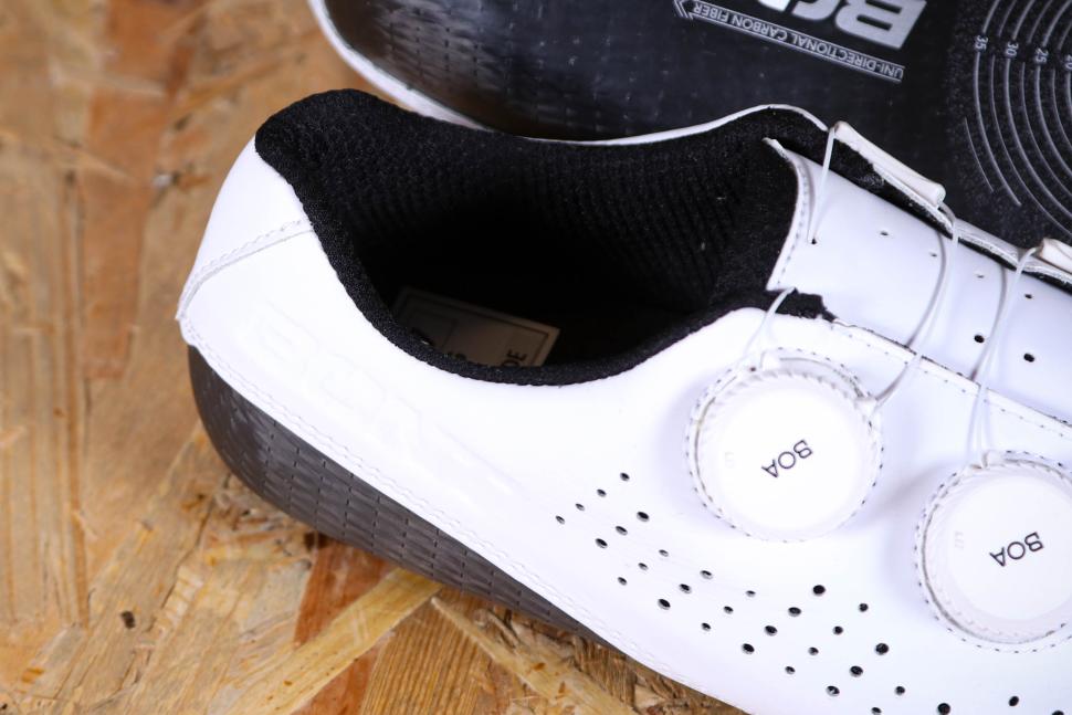 2023 Bont Vaypor shoes - back.jpg