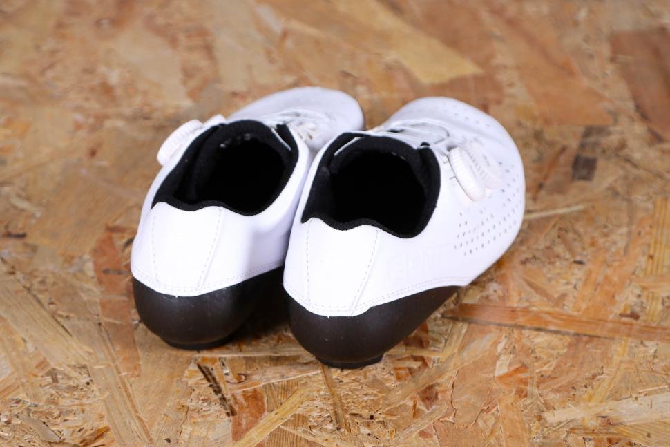 2023 Bont Vaypor shoes - heels.jpg