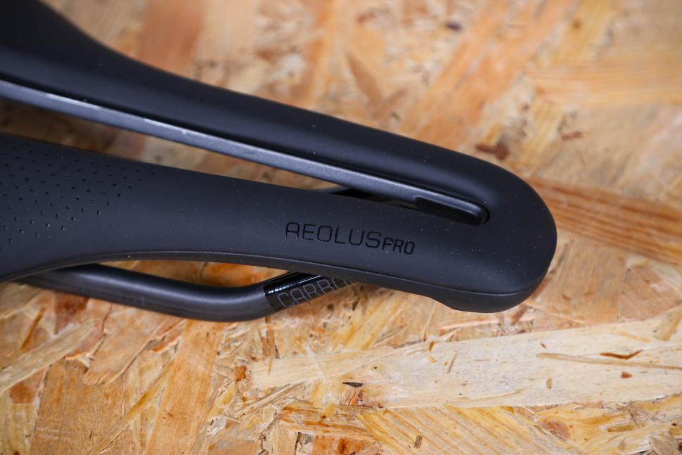 2023 Bontrager Aeolus Pro Bike Saddle - nose.jpg