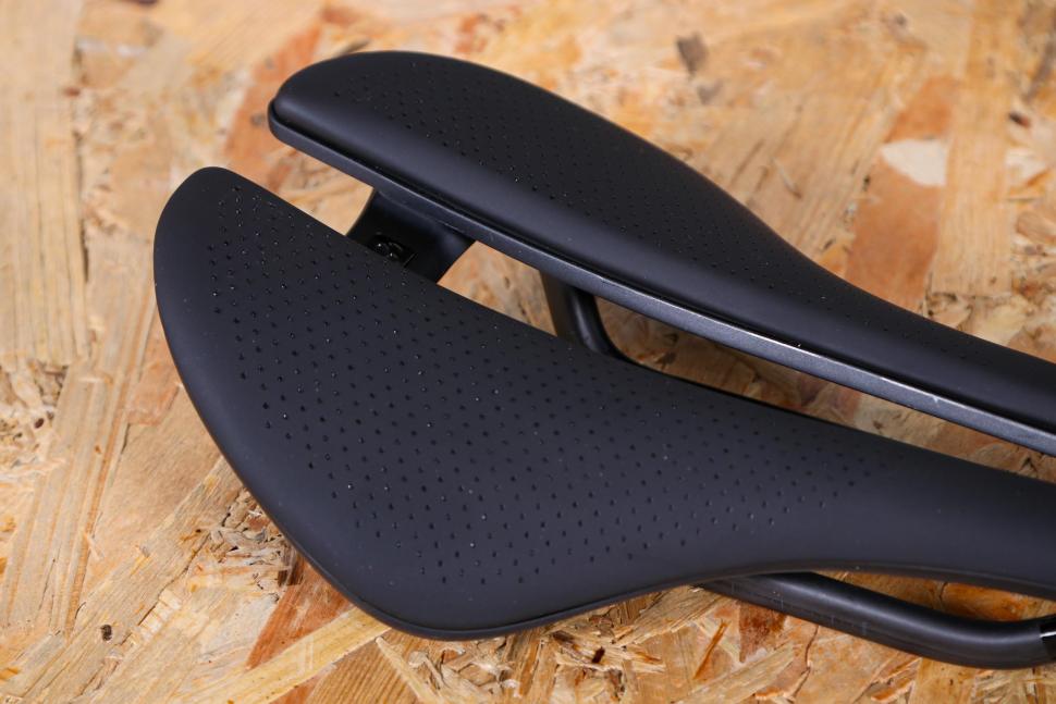 2023 Bontrager Aeolus Pro Bike Saddle - rear.jpg