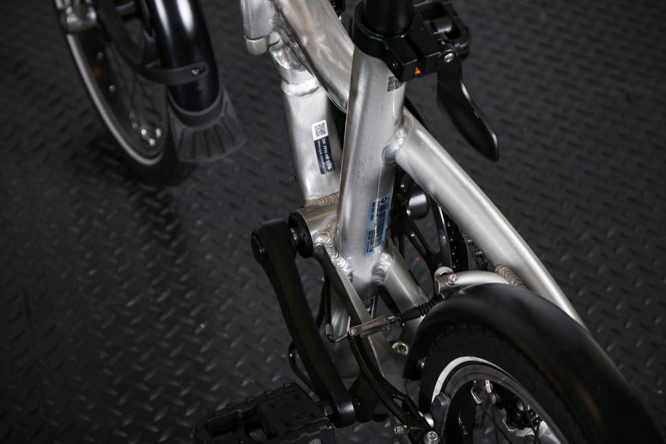 2023 BTwin Ultra compact 1 second light folding bike - frame detail 2.jpg