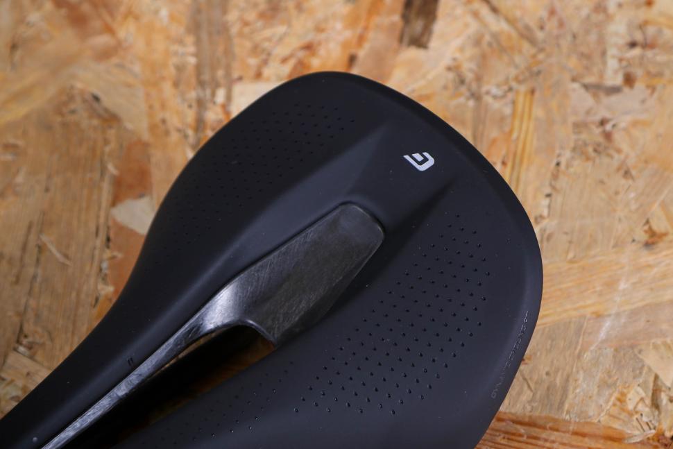2023 Cadex Amp saddle - rear.jpg