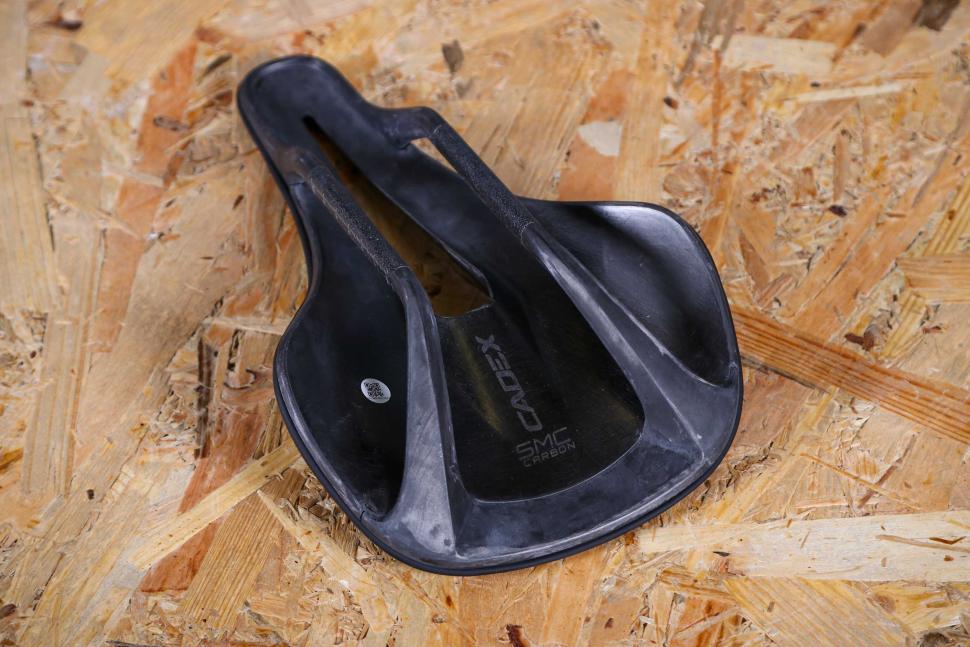 2023 Cadex Amp saddle - underside rear.jpg
