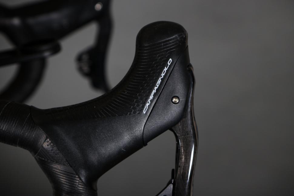 2023 Campagnolo Super Record Wireless - on bike - lever detail.jpg