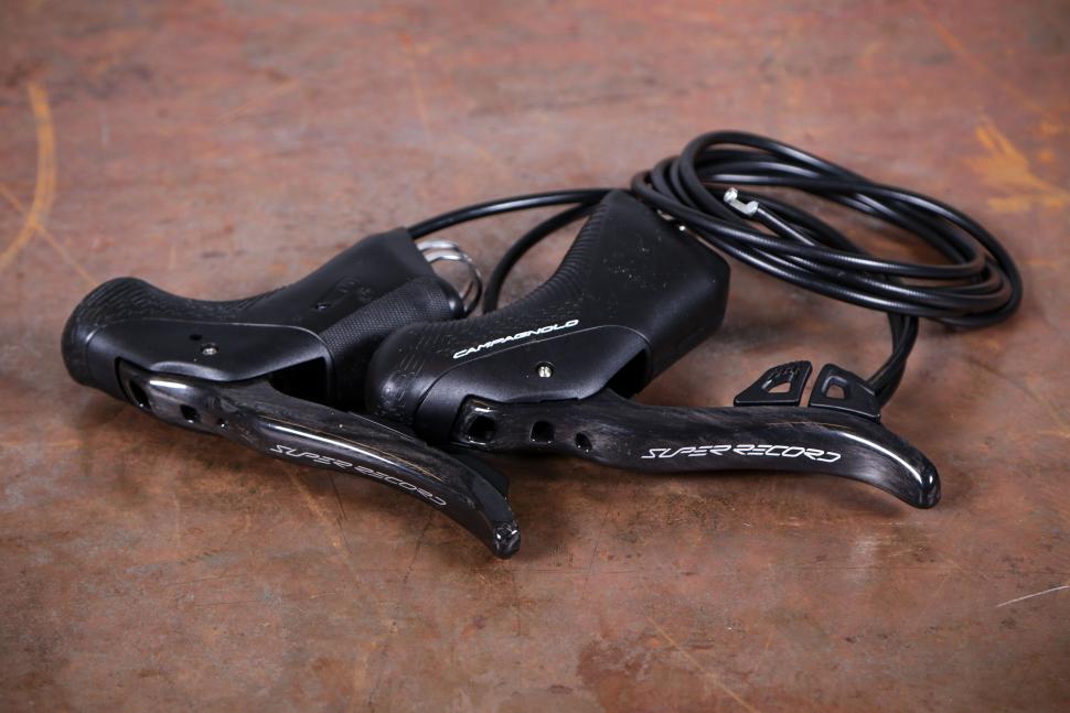 2023 Campagnolo Super Record Wireless - levers.jpg