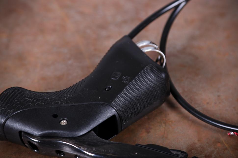 2023 Campagnolo Super Record Wireless - shifter detail 3.jpg
