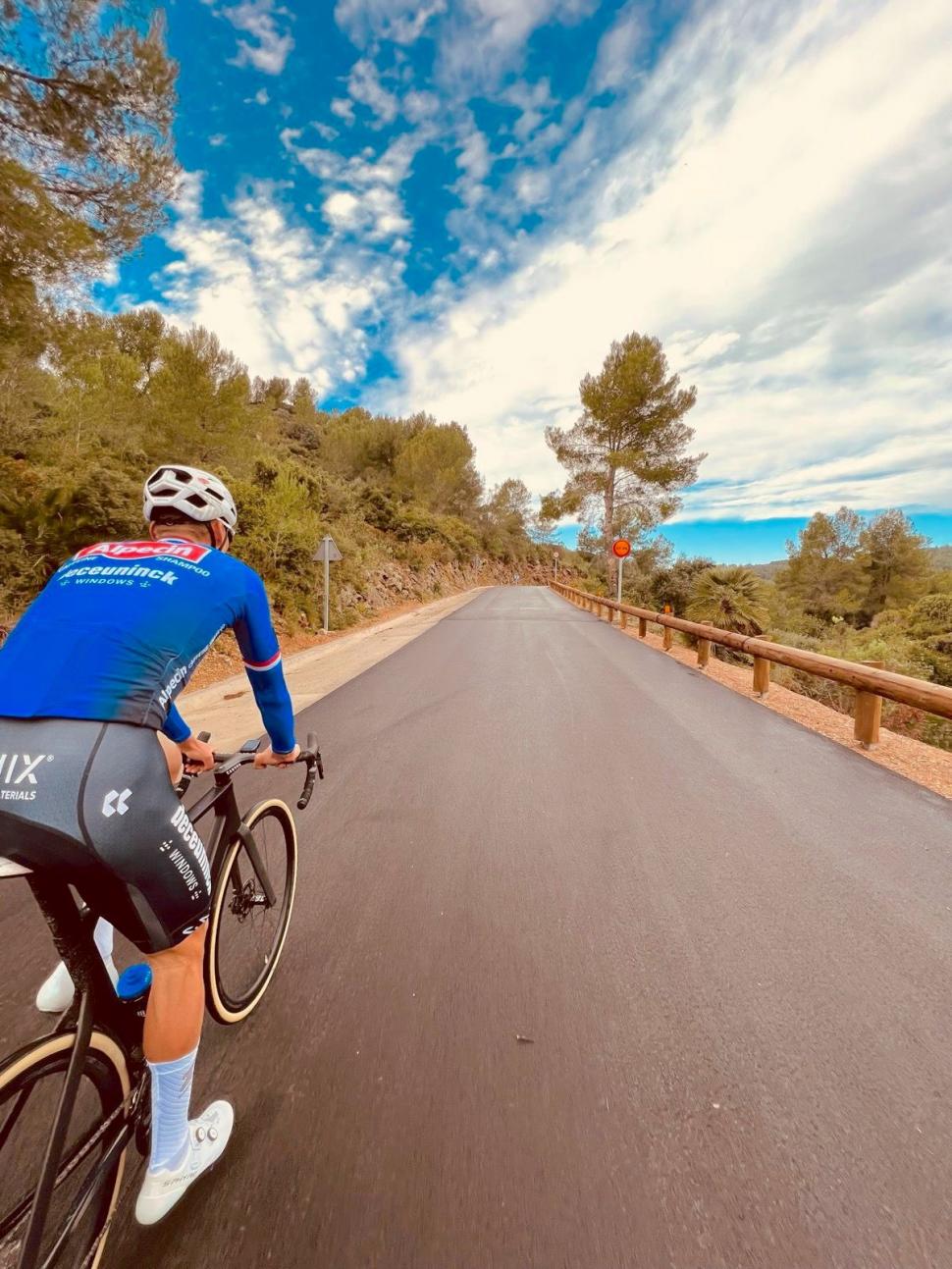 2023 Canyon Aeroad Mathieu van der Poel