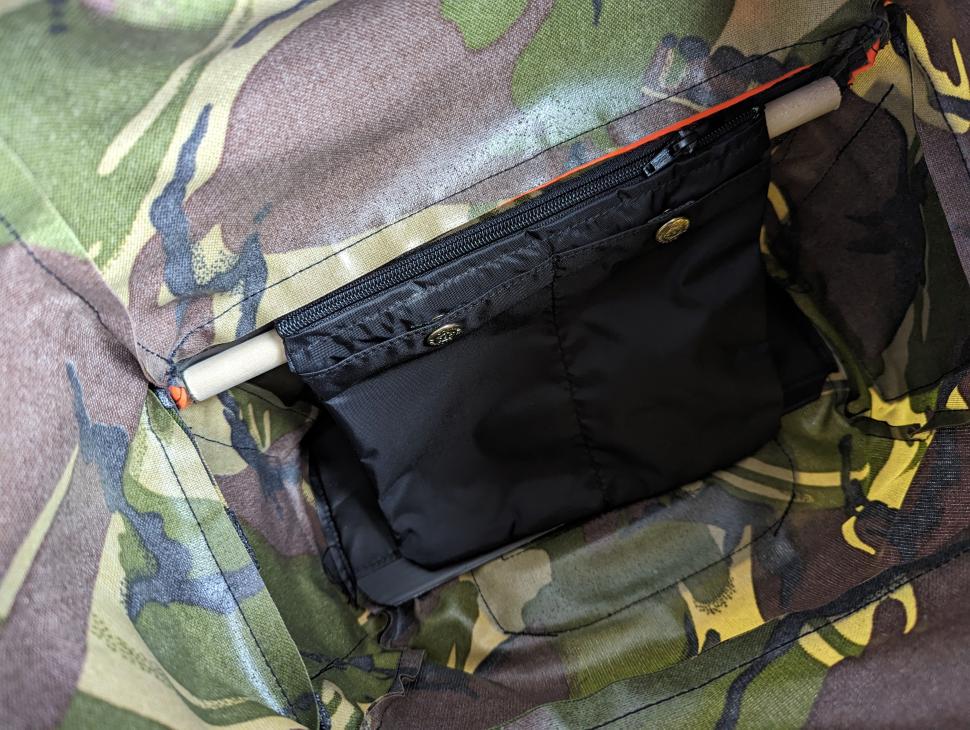2023 Carradice Odyssey XL Saddlebag Inside 1.jpg