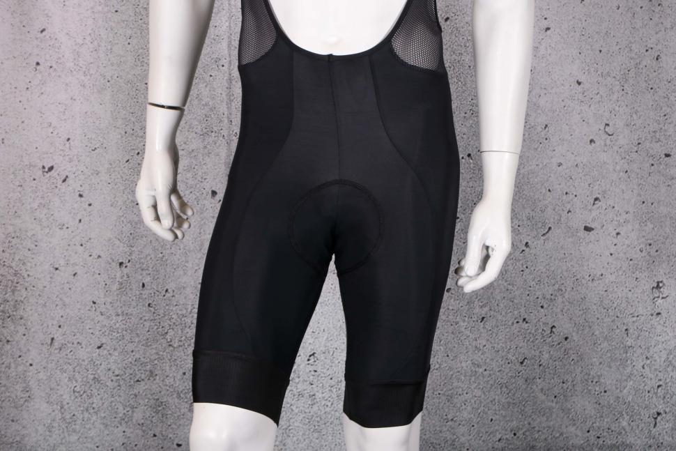 2023 Castelli Entrata Bib Shorts - legs front.jpg