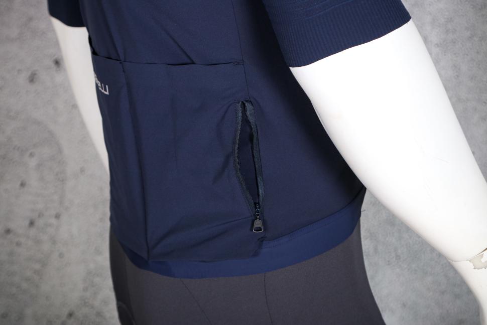 2023 Castelli Premio Black Jersey - zip pocket.jpg