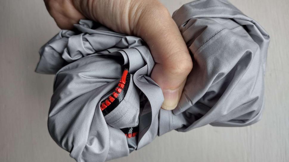 2023 Castelli Tempesta Lite Jacket folded.jpeg