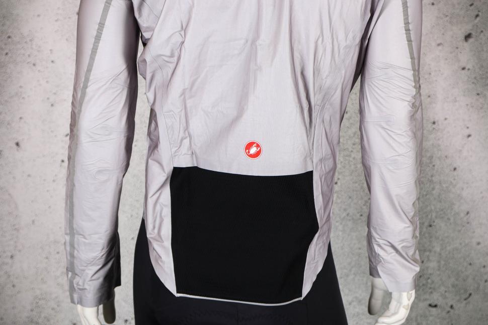 2023 Castelli Tempesta Lite Jacket - tail.jpg