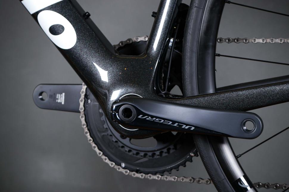 2023 Cervelo Soloist Ultegra Di2 - bottom bracket.jpg