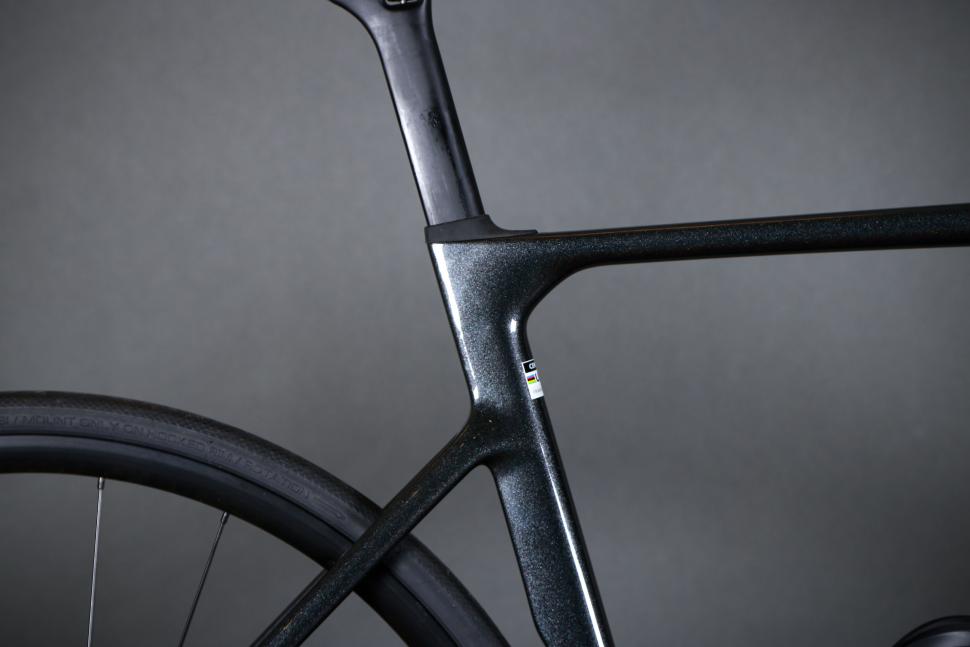 2023 Cervelo Soloist Ultegra Di2 - seat tube junction.jpg