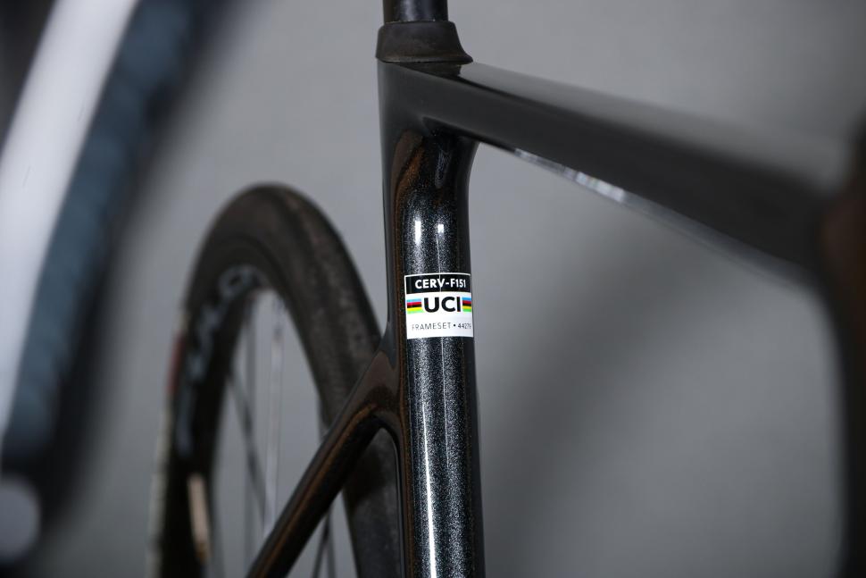 2023 Cervelo Soloist Ultegra Di2 - UCI sticker.jpg