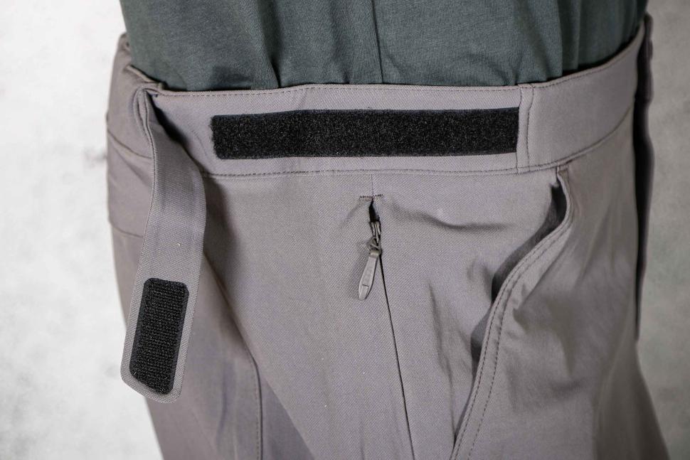 2023 Chrome Industries Men's Sutro Short - velcro belt.jpg