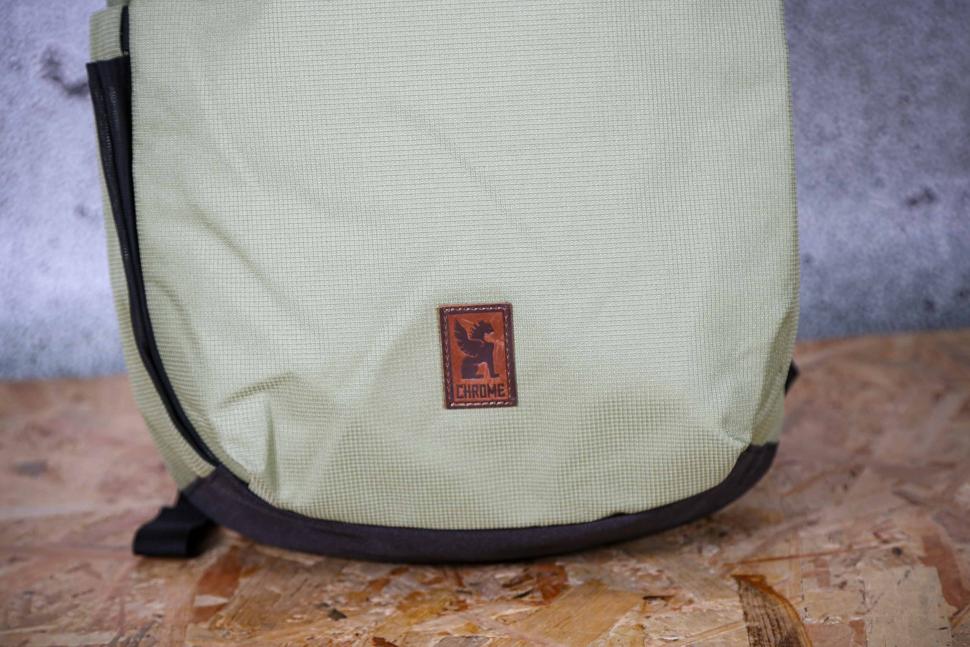 2023 Chrome Industries Ruckas Backpack 23L - base.jpg
