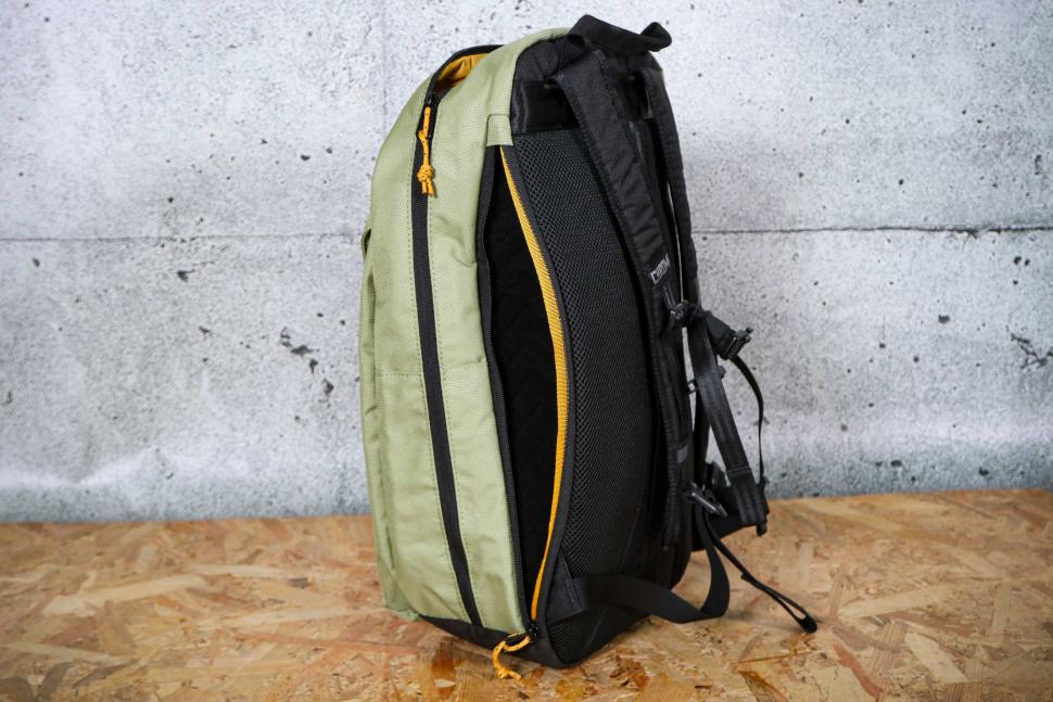 2023 Chrome Industries Ruckas Backpack 23L - side 2.jpg