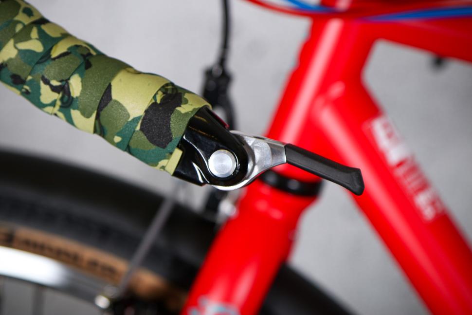 2023 Cinelli Hobootleg - bar end shifter.jpg