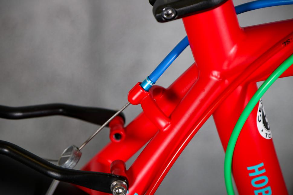2023 Cinelli Hobootleg - brak ecable detail.jpg