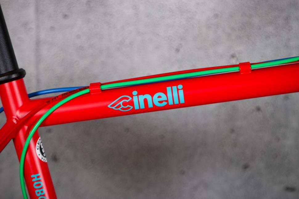 2023 Cinelli Hobootleg - top tube.jpg