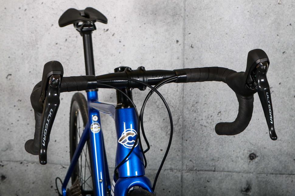 2023 Cinelli Superstar Disc Ultegra - bars 1.jpg