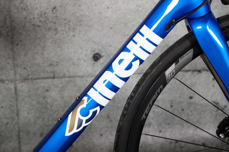 2023 Cinelli Superstar Disc Ultegra - down tubwe.jpg