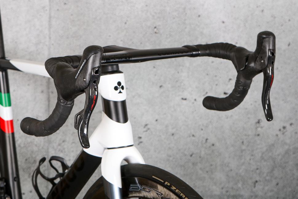 2023 Colnago C68 Super Record - bars 1.jpg