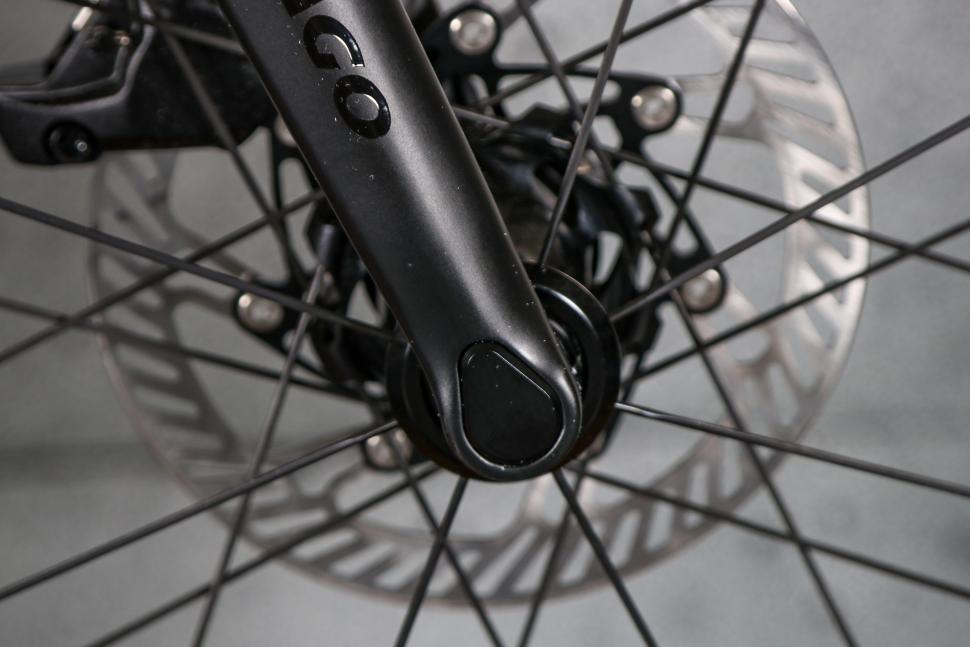 2023 Colnago C68 Super Record - fork detail.jpg