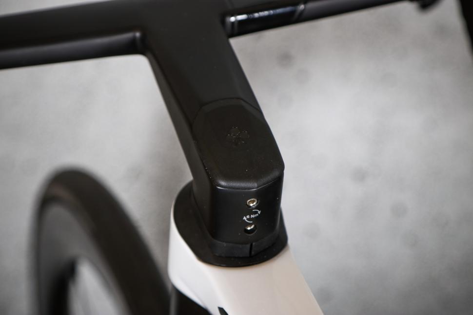 2023 Colnago C68 Super Record - stem 2.jpg