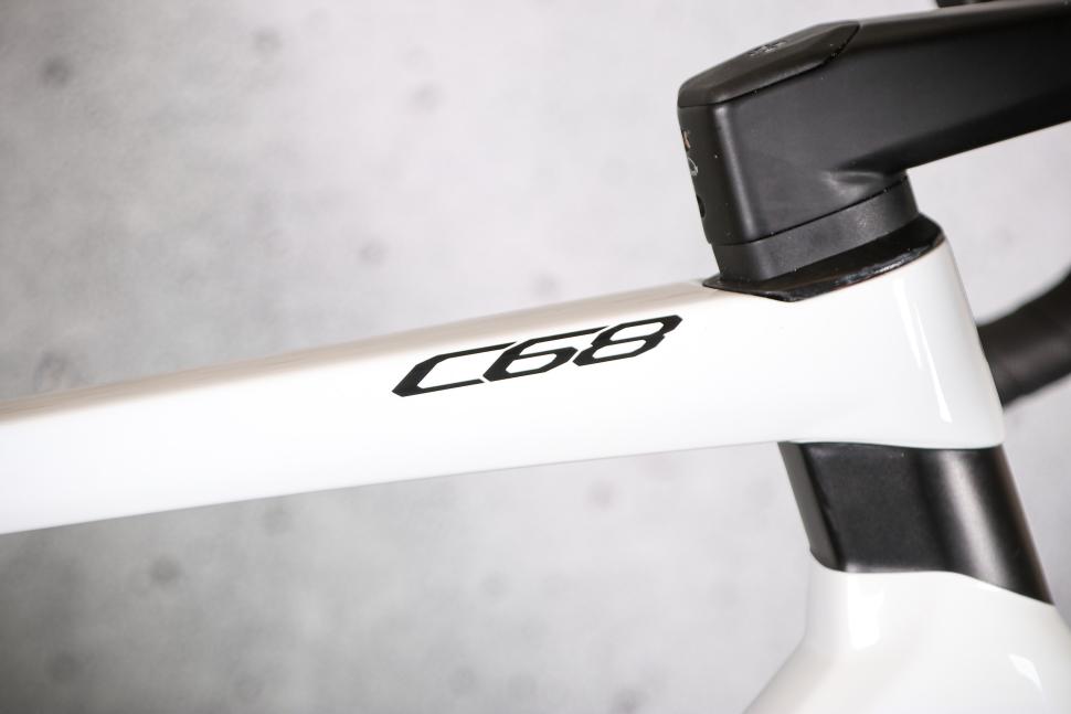 2023 Colnago C68 Super Record - top tube.jpg