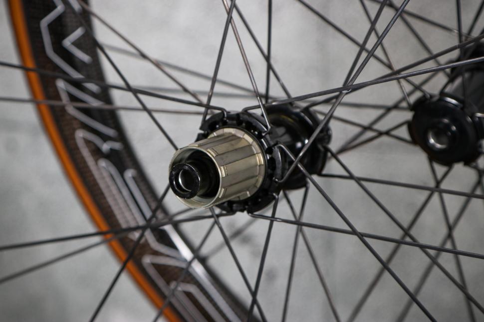 2023 Corima Essentia 40 wheelset - rear hub 1.jpg