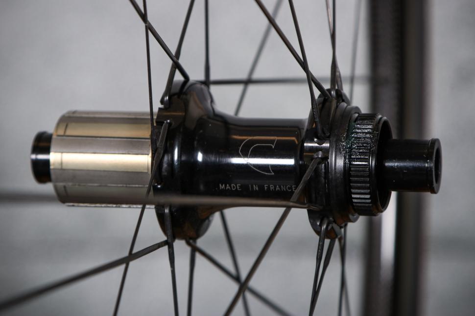 2023 Corima Essentia 40 wheelset - rear hub 2.jpg