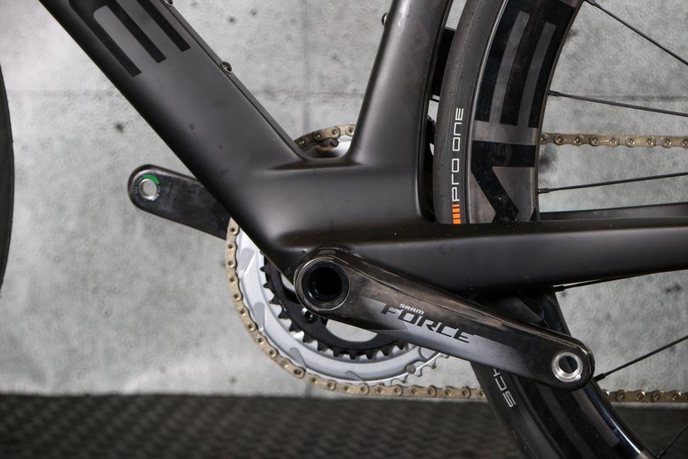 2023 Cube Litening Aero C68X Pro - bottom bracket.jpg