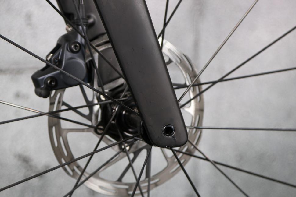 2023 Cube Litening Aero C68X Pro - fork detail.jpg