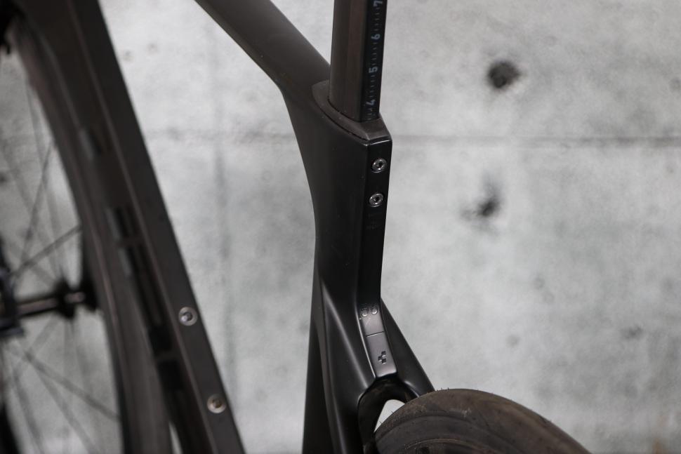 2023 Cube Litening Aero C68X Pro - seat post bolts and seat stays.jpg