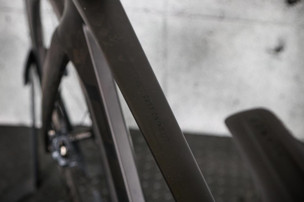 2023 Cube Litening Aero C68X Pro - top tube 1.jpg
