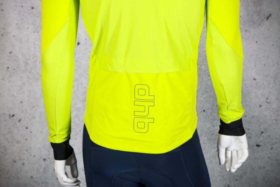2023 dhb Aeron Men’s Softshell 2.0 - pockets.jpg