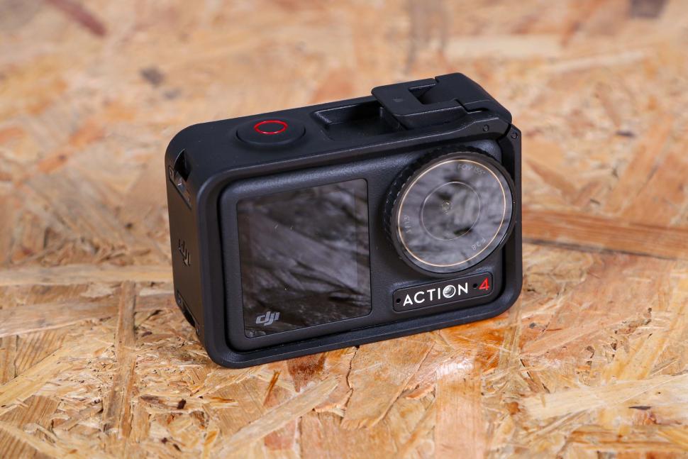 2023 dji Osmo Action 4 Adventure Combo - in case front.jpg