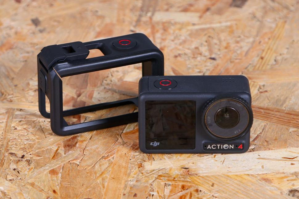 2023 dji Osmo Action 4 Adventure Combo - with case.jpg