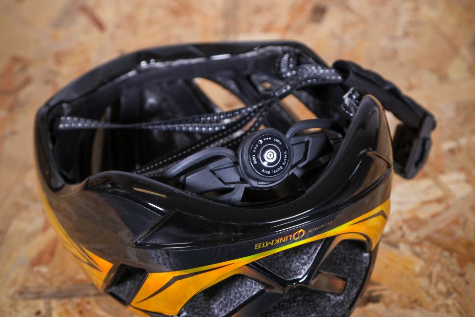 2023 Ekoi Casque EKOI AR14 STAR LTD Chrome Gold - tension system.jpg