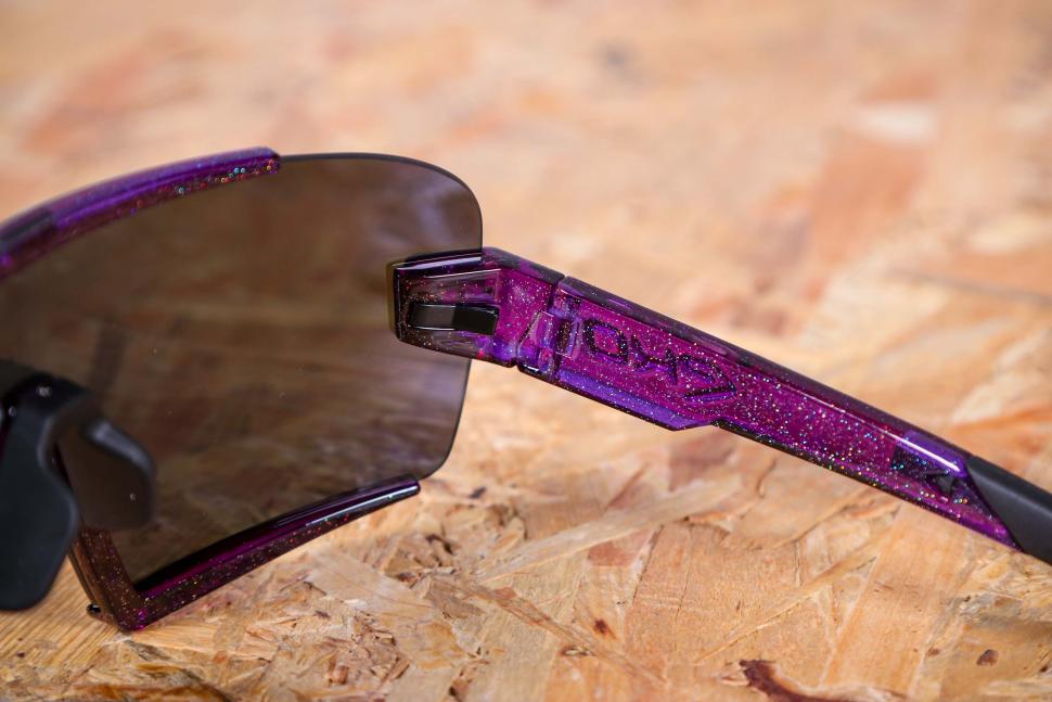 2023 Ekoi Glasses EKOI OTTIMO - hinge inside.jpg