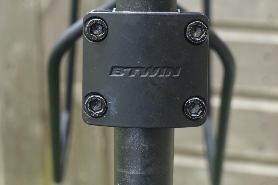 2023 ELOPS Seat Post Pannier Rack 500 mounting plate.JPG