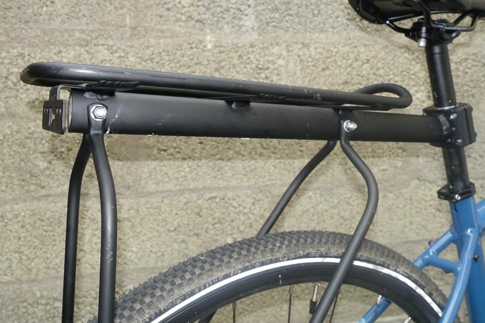 2023 ELOPS Seat Post Pannier Rack 500 pack 3.JPG