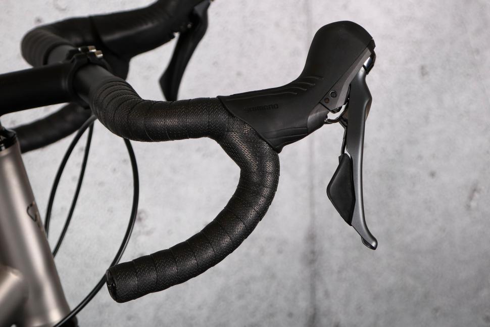 2023 Enigma Edge - dropbar and lever.jpg