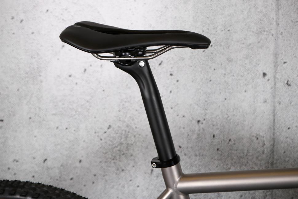 2023 Enigma Edge - saddle and post.jpg